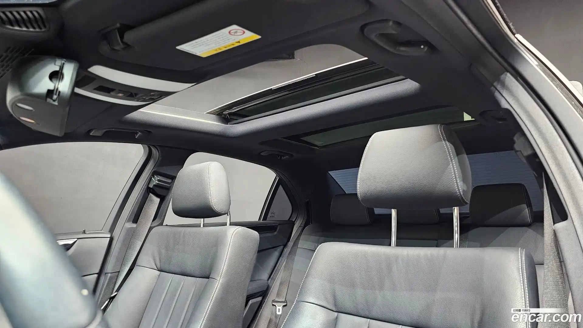 E-Class Mercedes-Benz 2013.8-OPTION-021