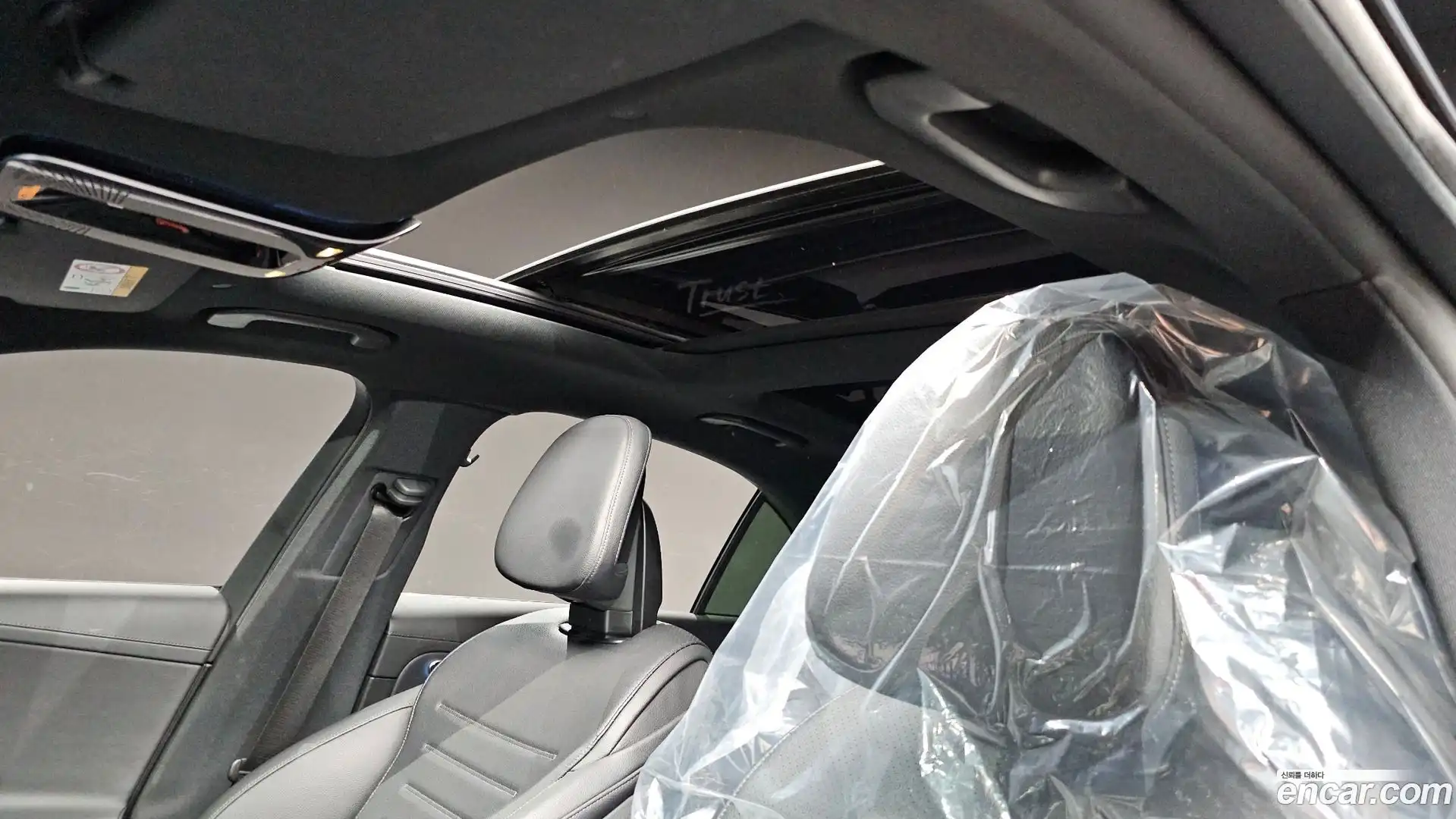 C-Class Mercedes-Benz 2022.4-OPTION-022