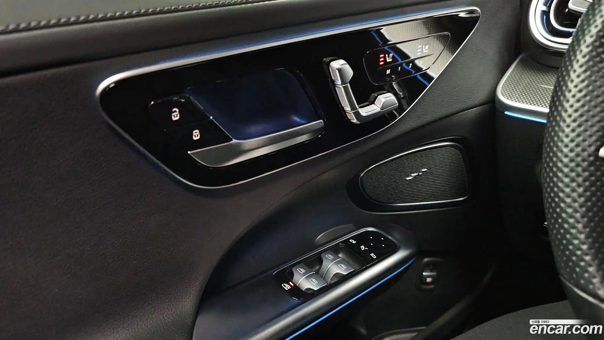 C-Class Mercedes-Benz 2022.4-OPTION-041