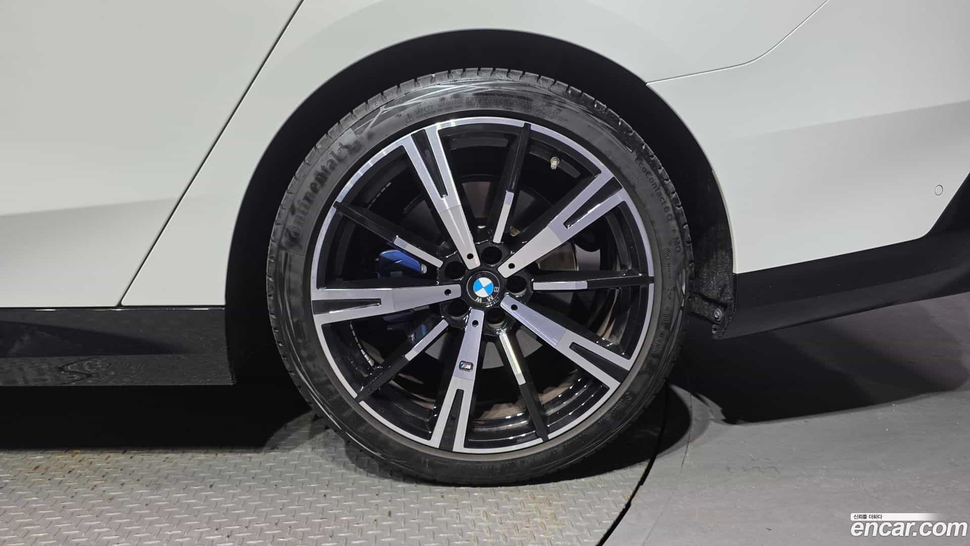 5-Series BMW 2025.3-OUTER-031