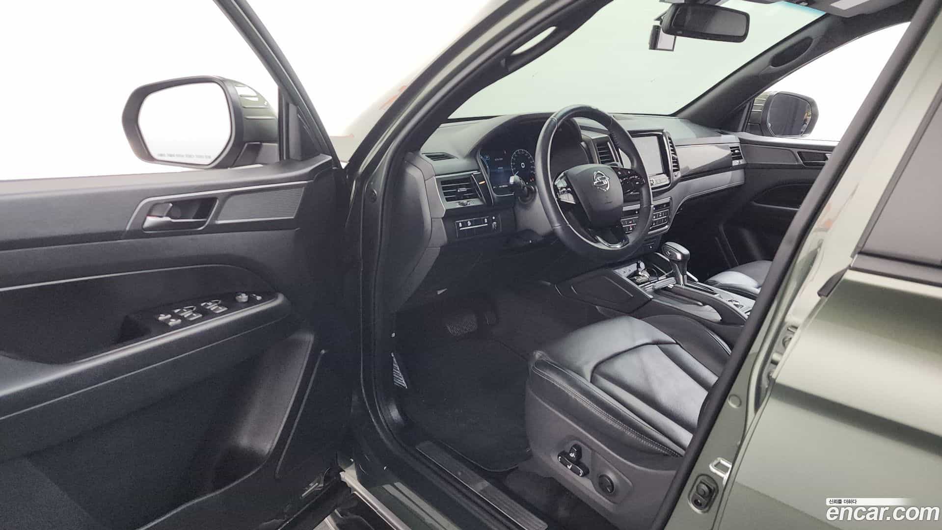Rexton KG Mobility 2023.3-INNER-010