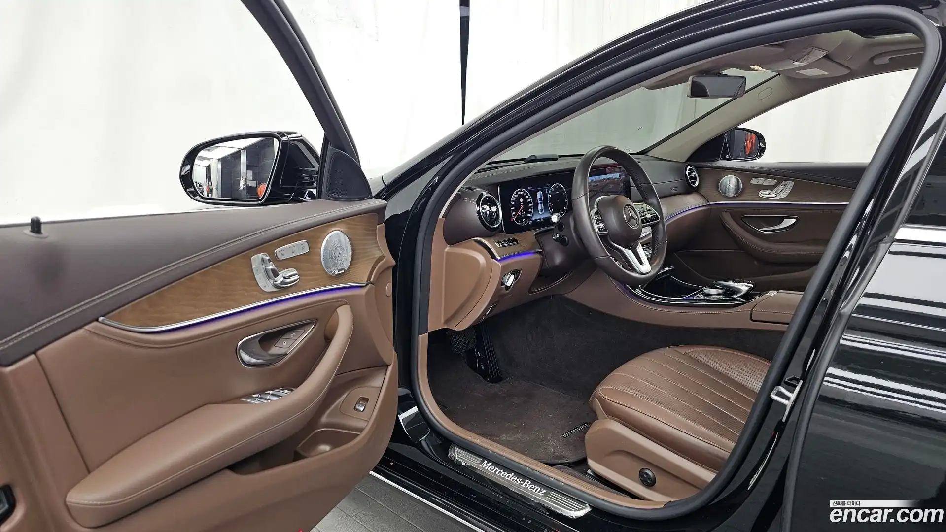 E-Class Mercedes-Benz 2020.5-INNER-010