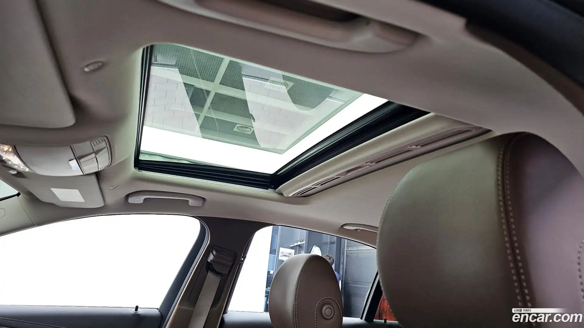 E-Class Mercedes-Benz 2020.5-OPTION-023