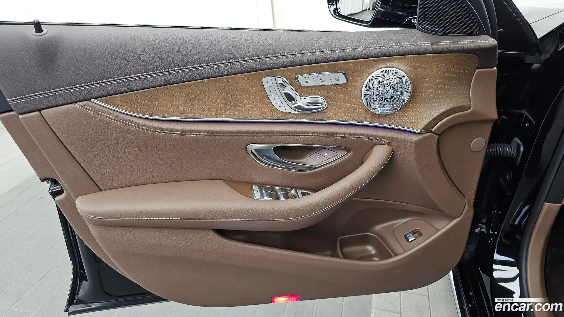 E-Class Mercedes-Benz 2020.5-INNER-034