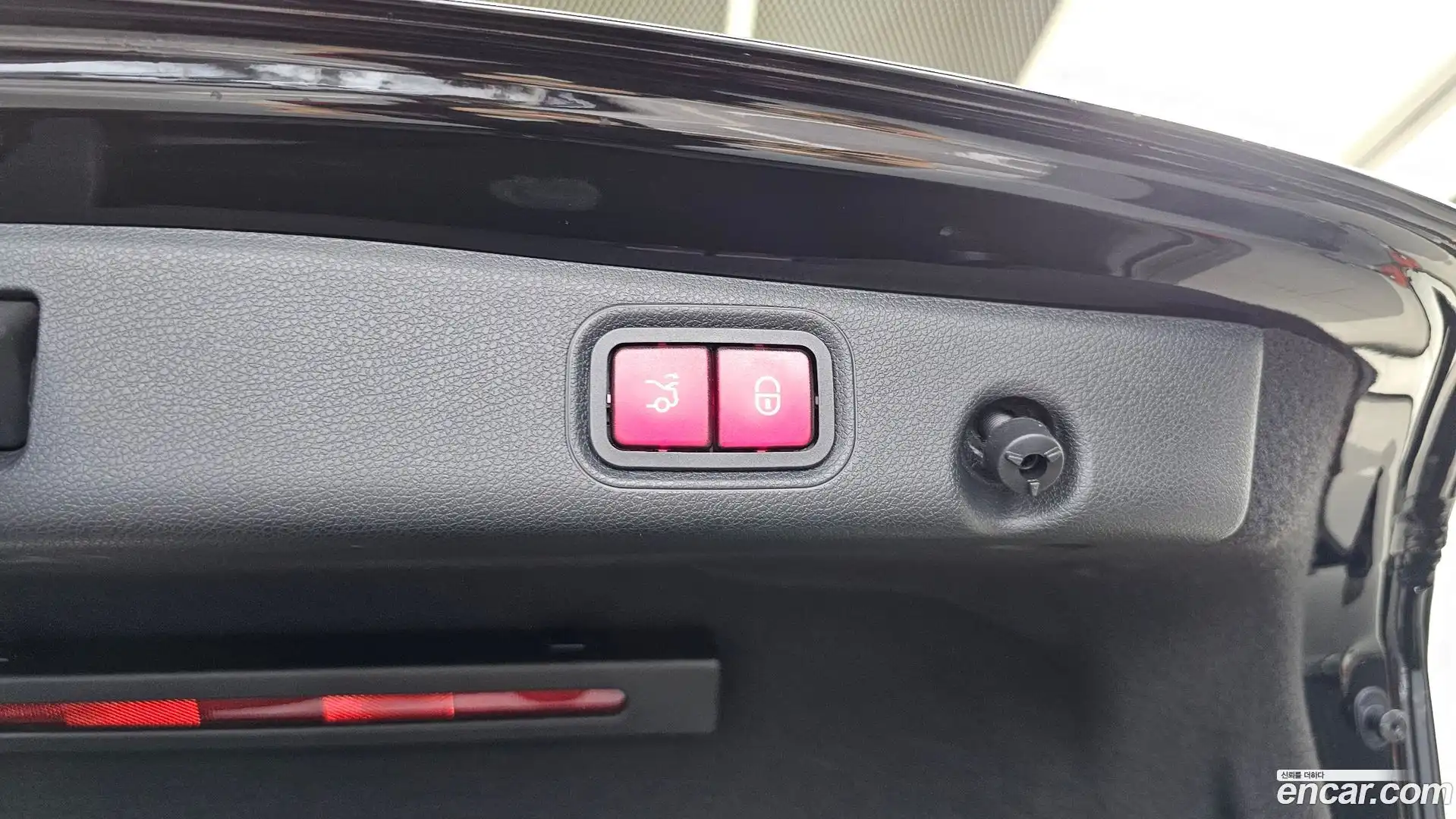 E-Class Mercedes-Benz 2020.5-OPTION-045