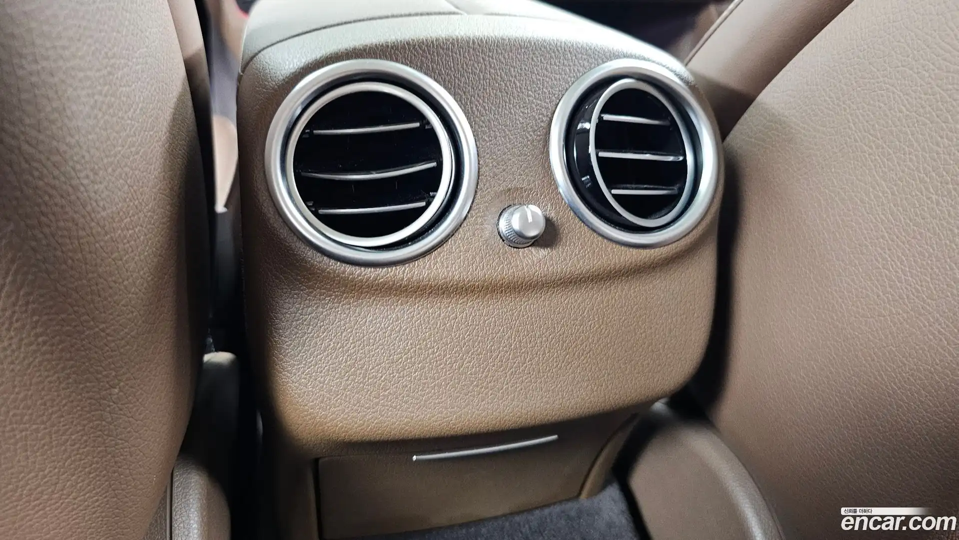 E-Class Mercedes-Benz 2020.5-OPTION-046