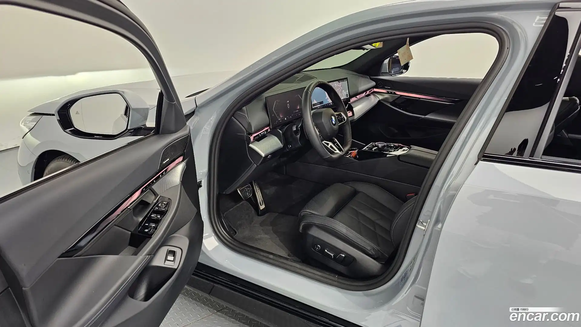 5-Series BMW 2026.0-INNER-010