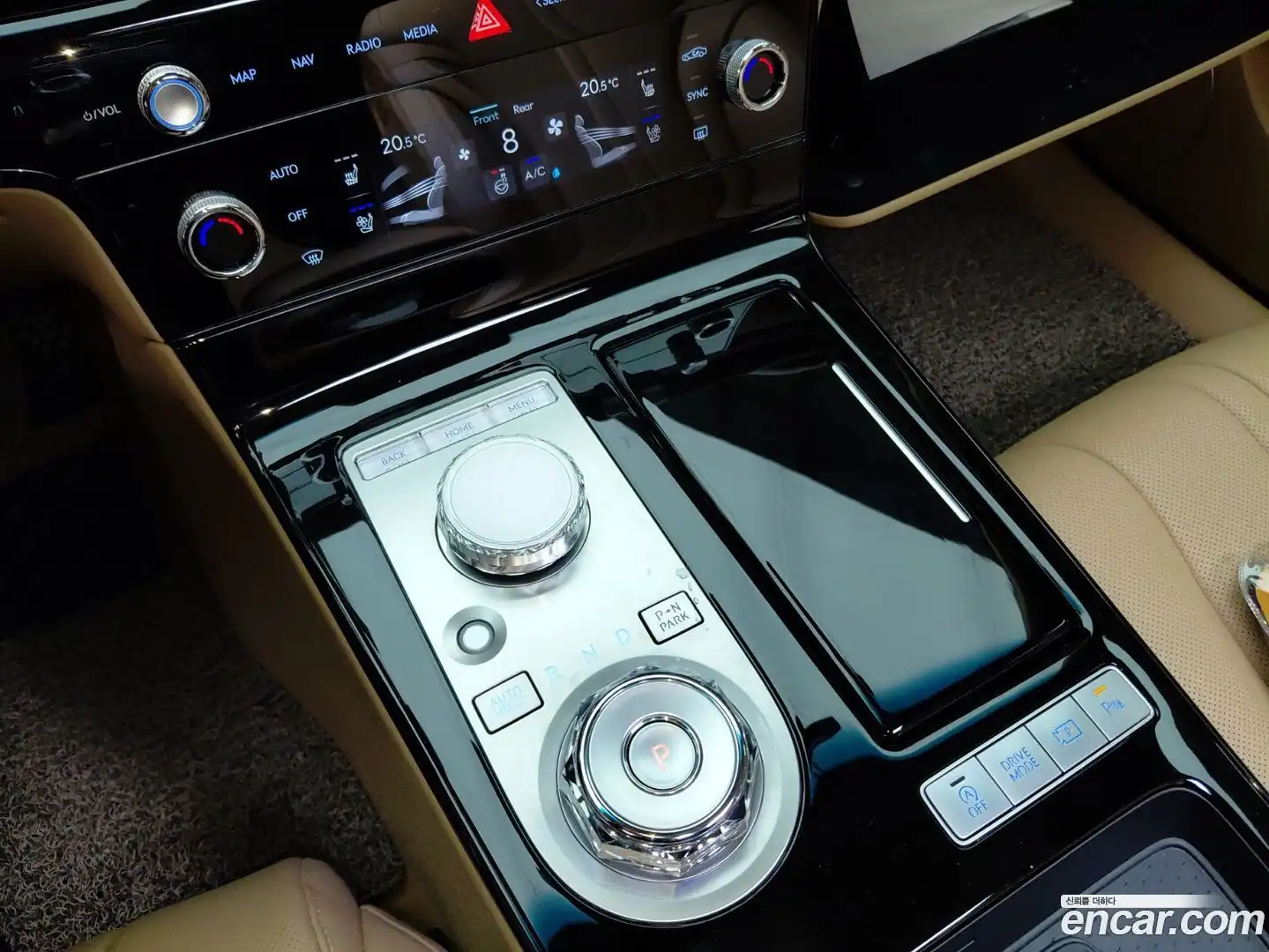 G80 Genesis 2025.1-INNER-009