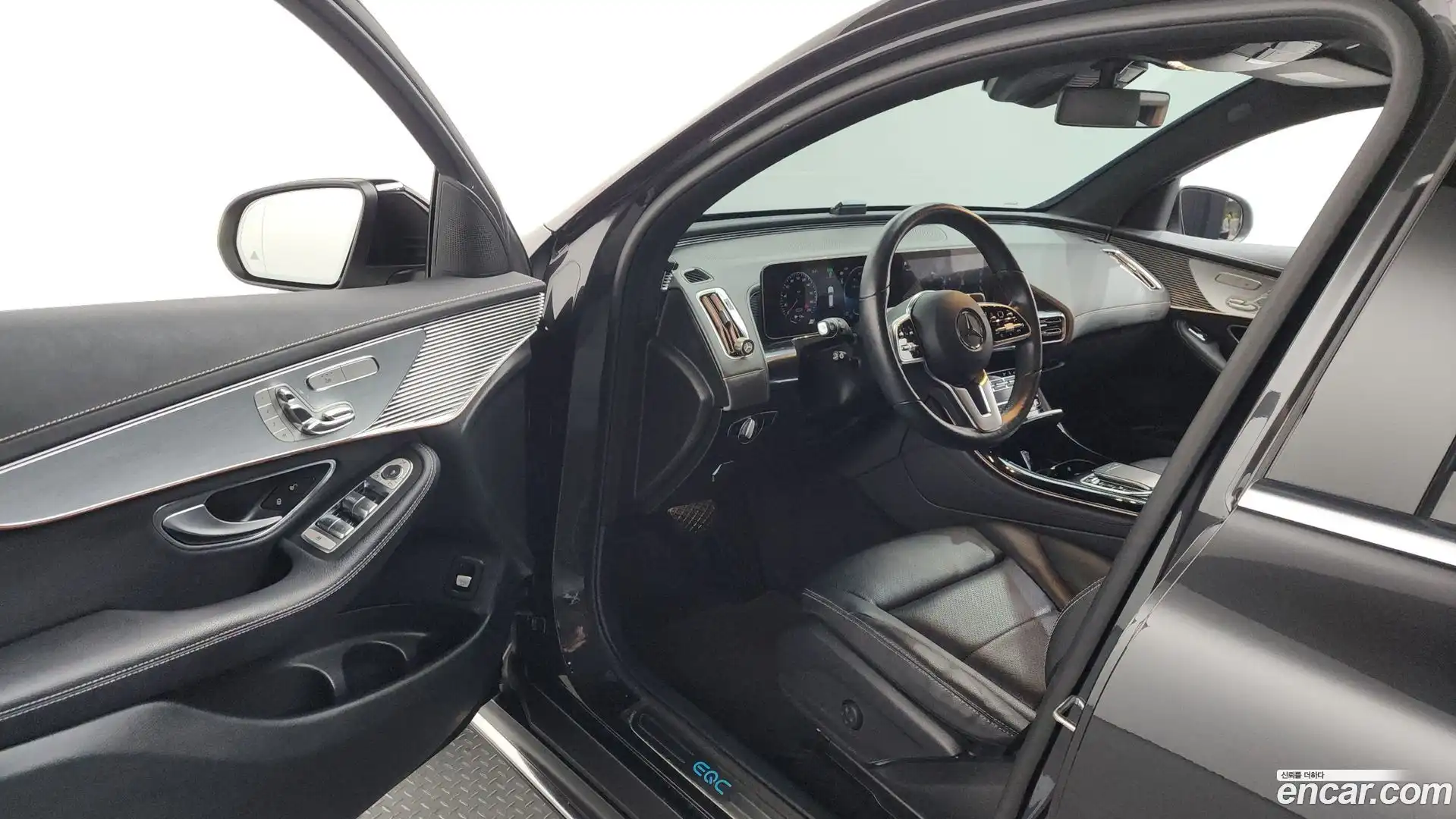EQC Mercedes-Benz 2020.9-INNER-010