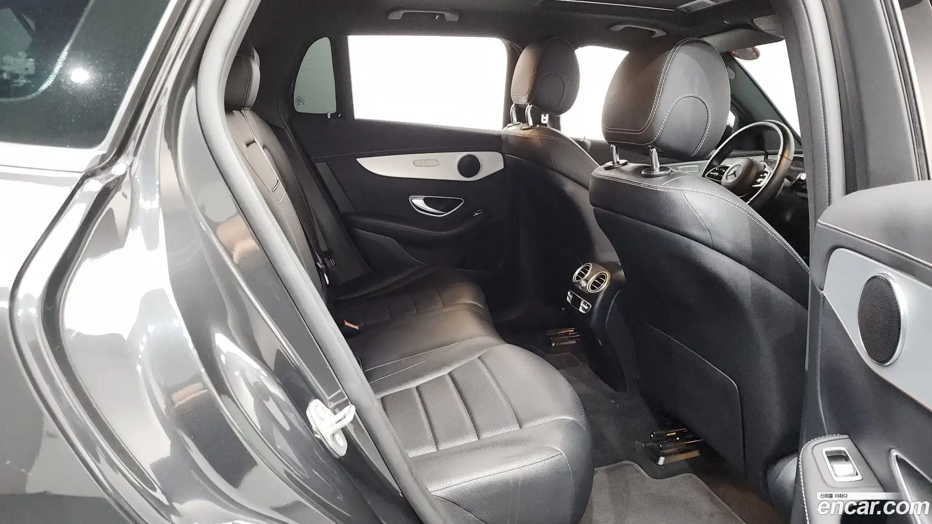 EQC Mercedes-Benz 2020.9-OPTION-015