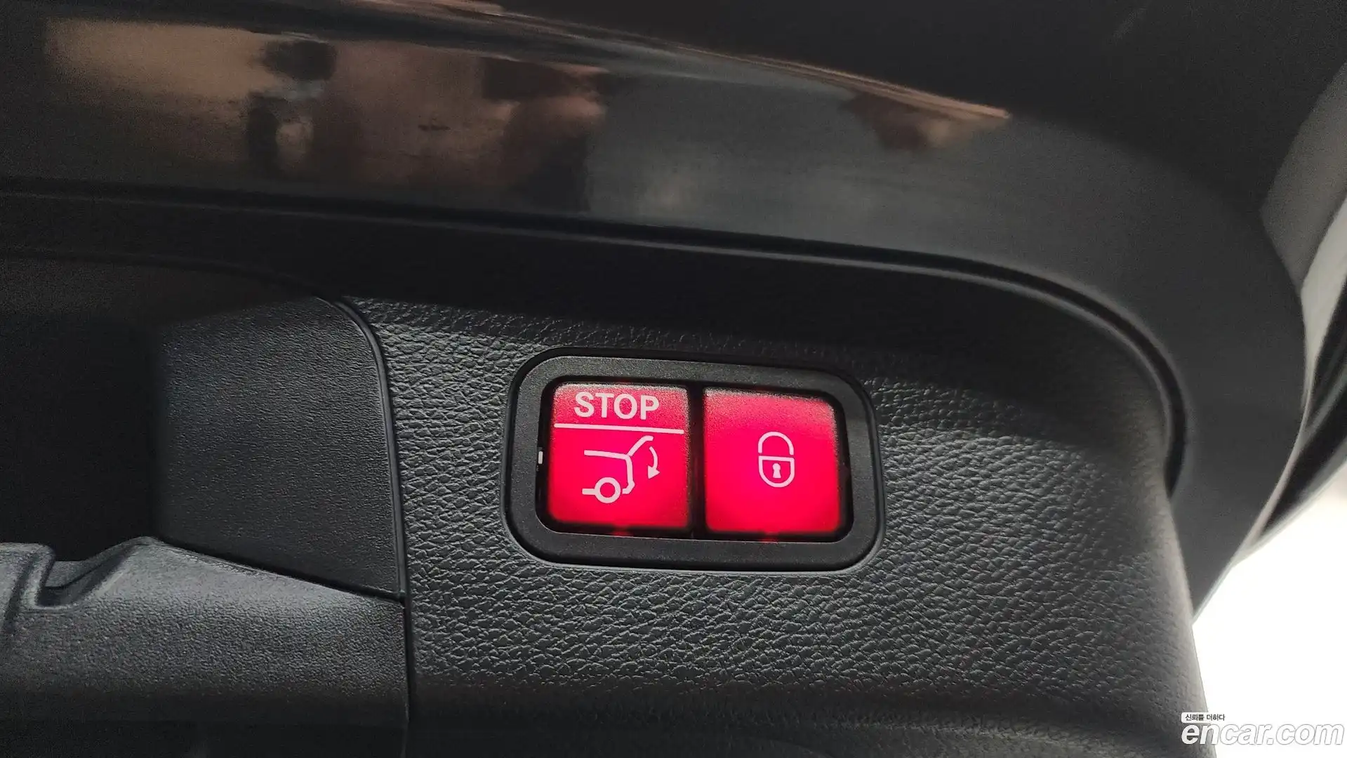 EQC Mercedes-Benz 2020.9-OPTION-022