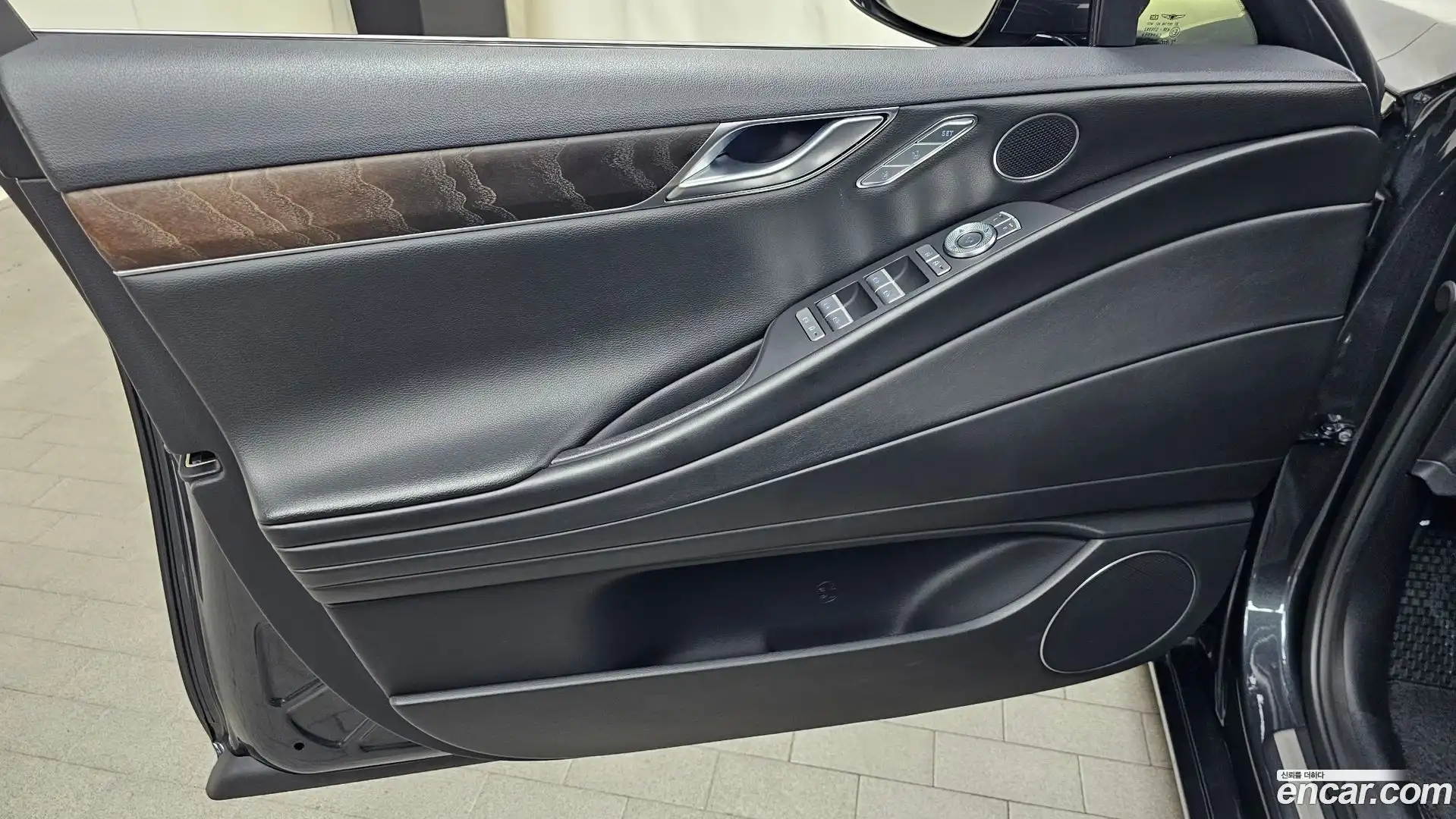 G80 Genesis 2020.9-INNER-034