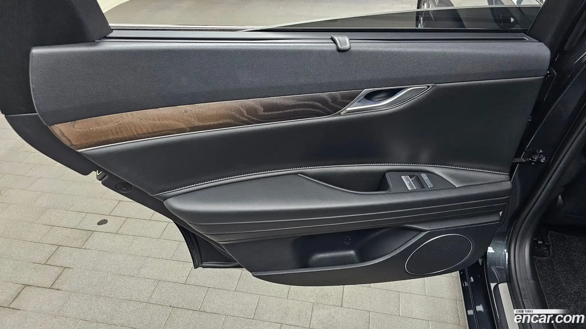 G80 Genesis 2020.9-INNER-035