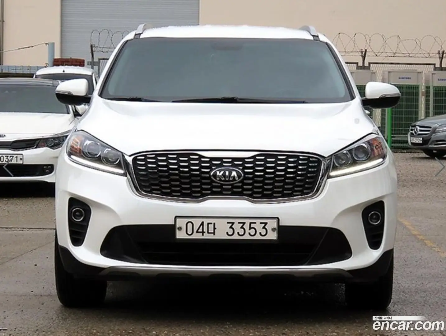 Main__Slider__Photo:Sorento Kia 2017.8-0