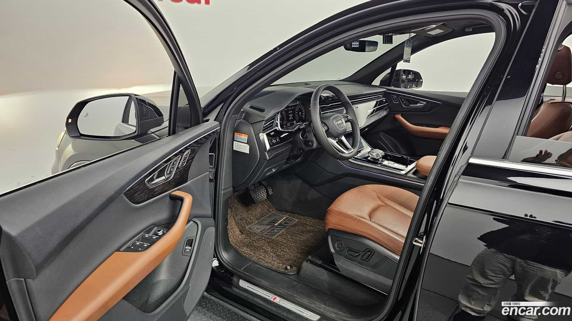 Q7 Audi 2021.2-INNER-010