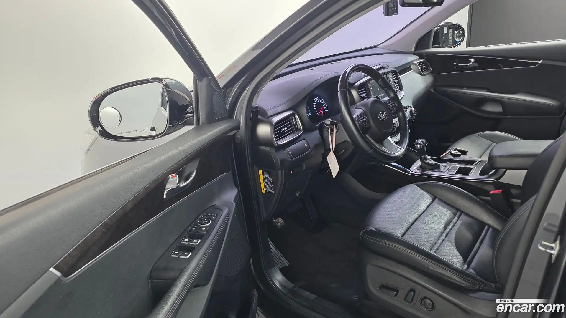 Sorento Kia 2016.8-OPTION-015