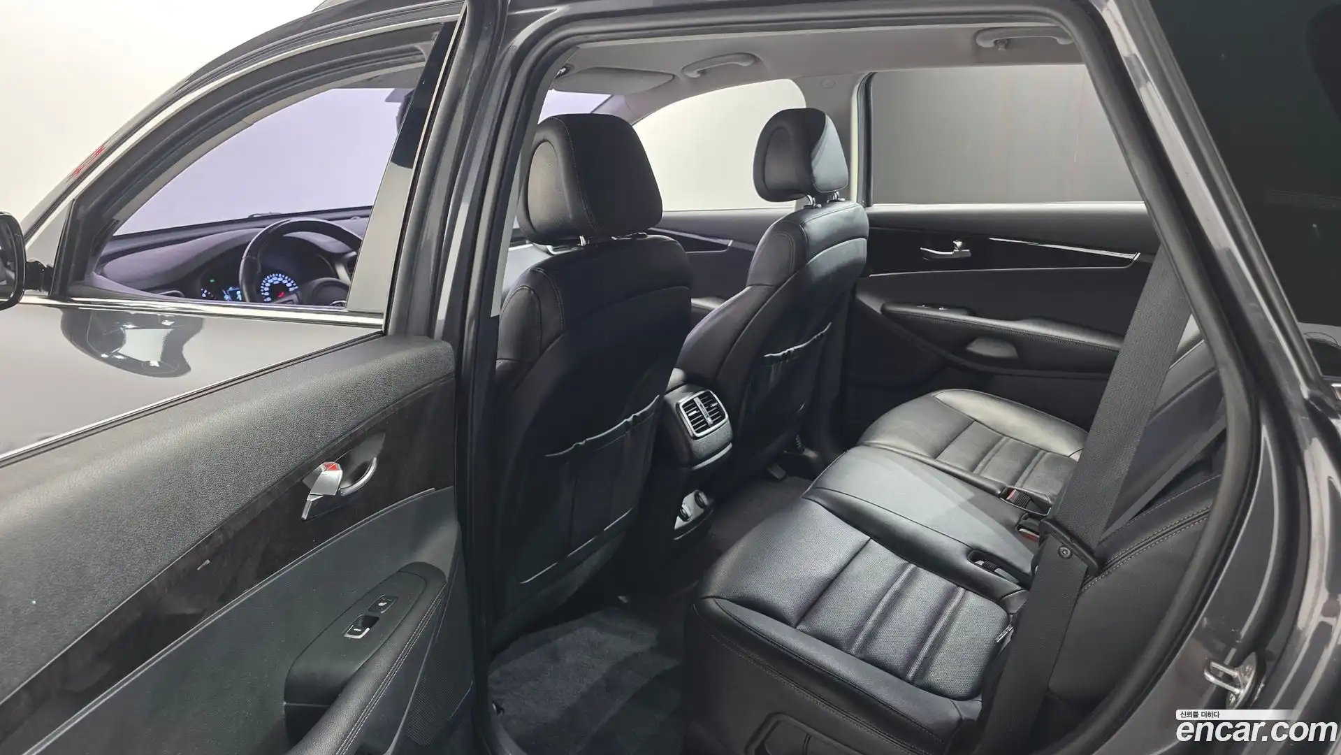 Sorento Kia 2016.8-OPTION-021