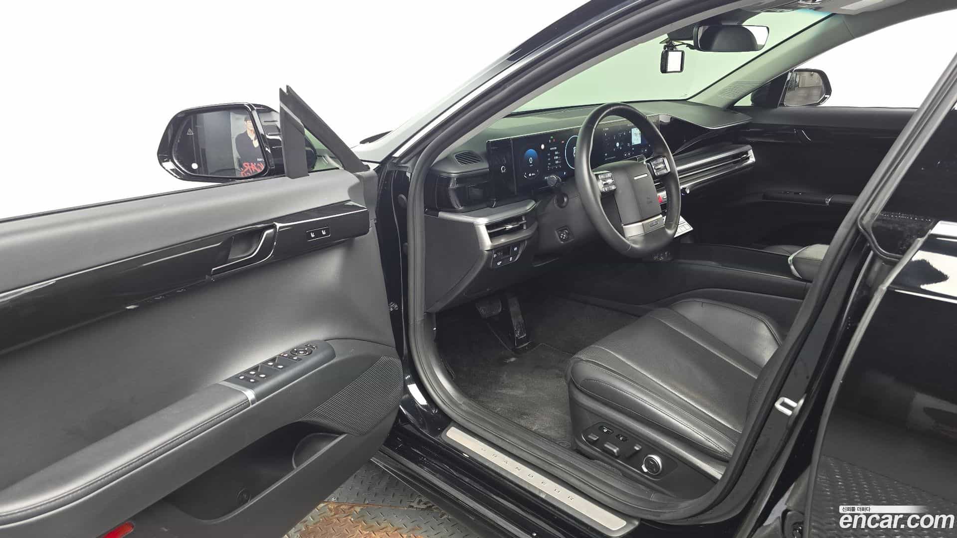 Grandeur Hyundai 2023.3-INNER-010