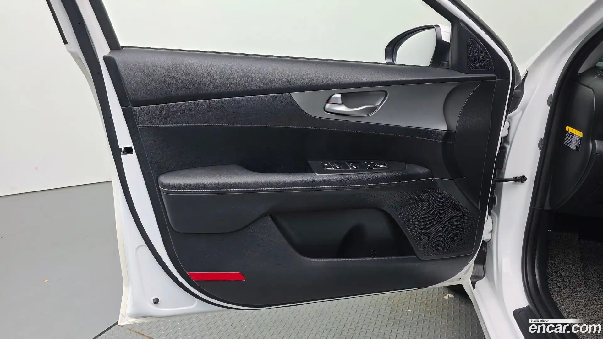K3 Kia 2019.0-INNER-034