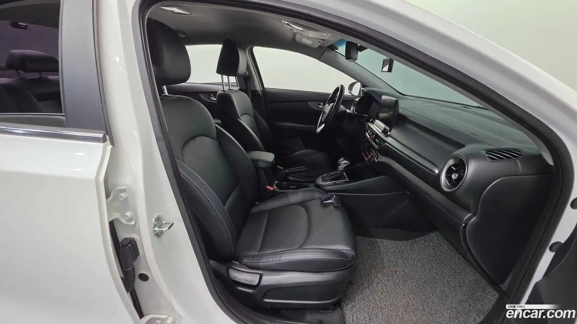 K3 Kia 2019.0-INNER-036