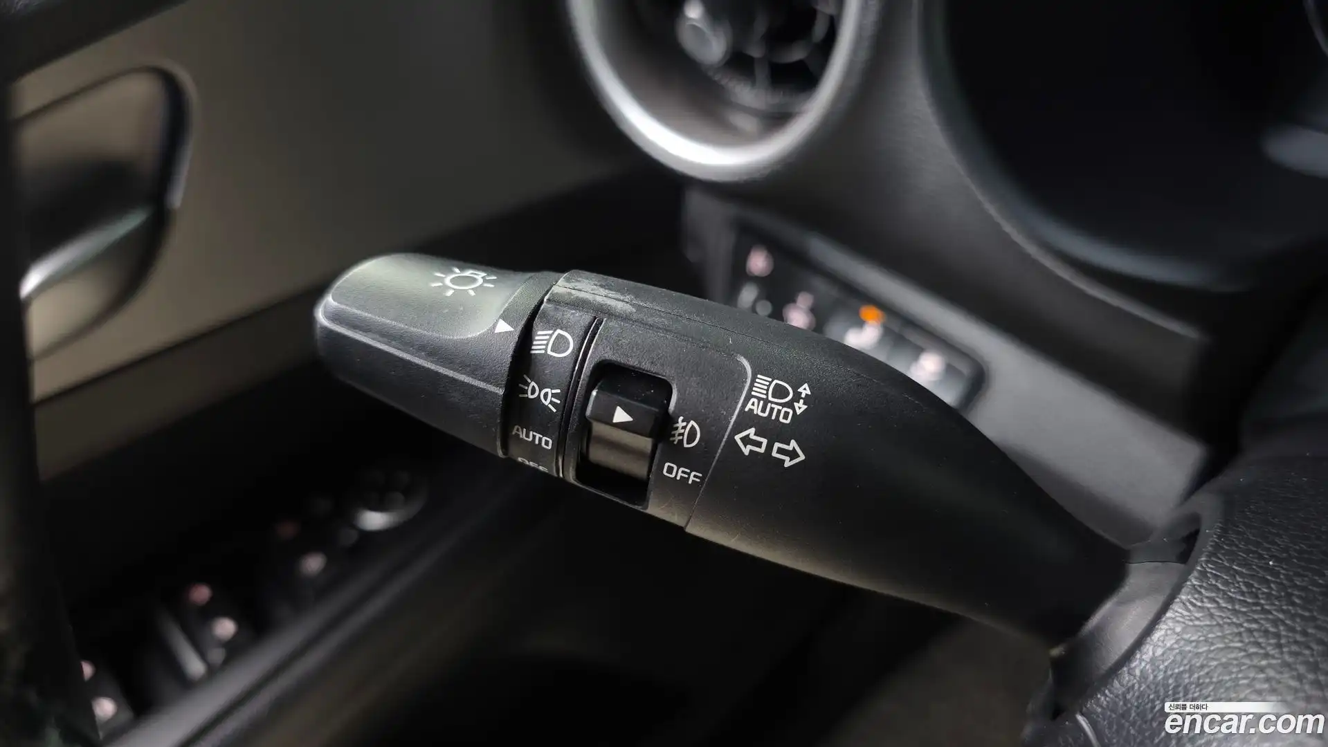 K3 Kia 2019.0-OPTION-045