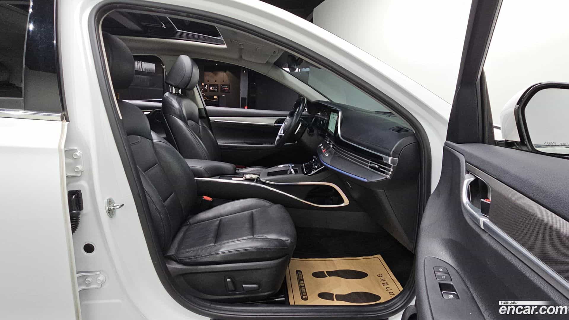 Grandeur Hyundai 2021.4-OPTION-016