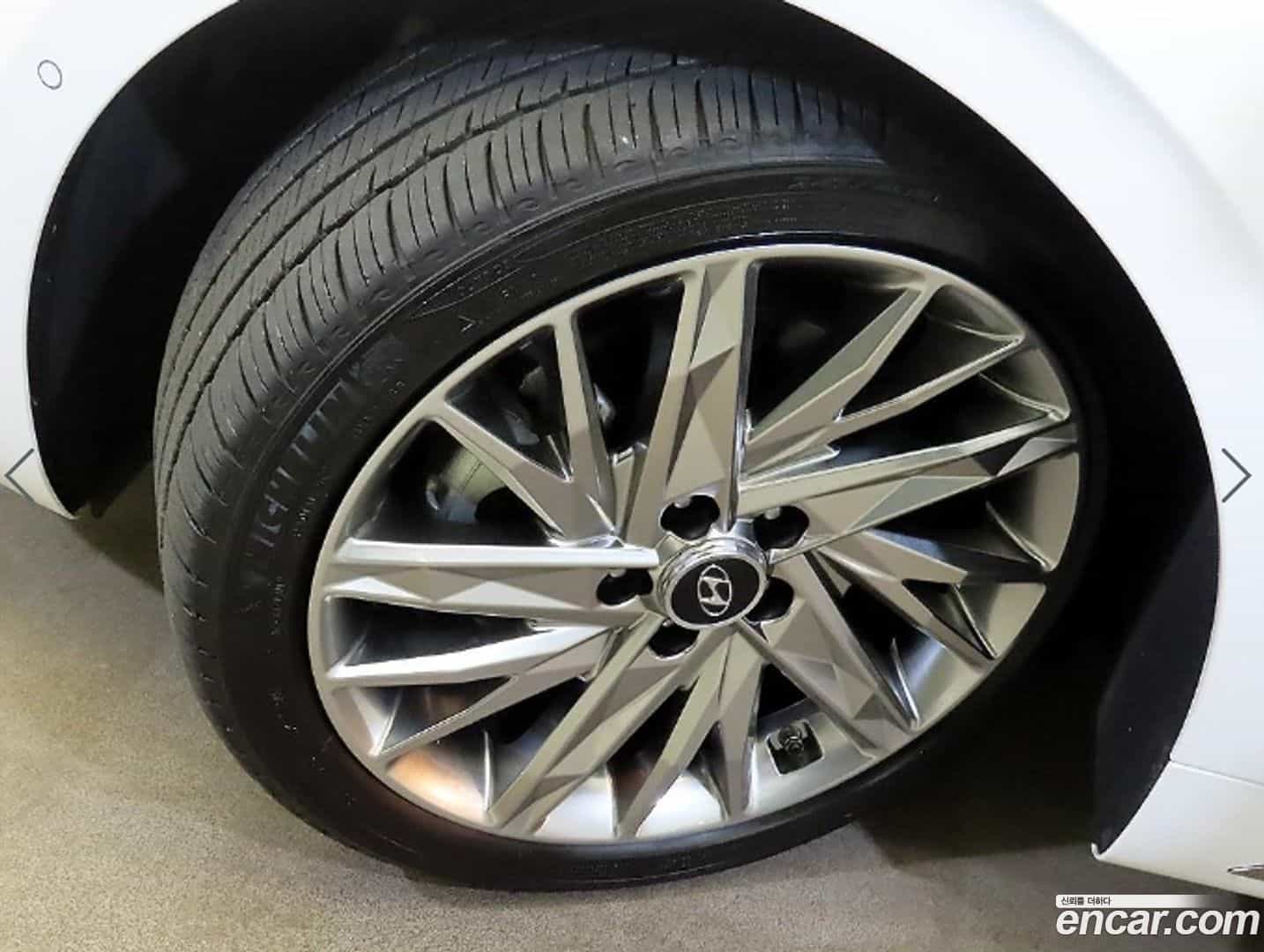 Grandeur Hyundai 2022.8-OPTION-024