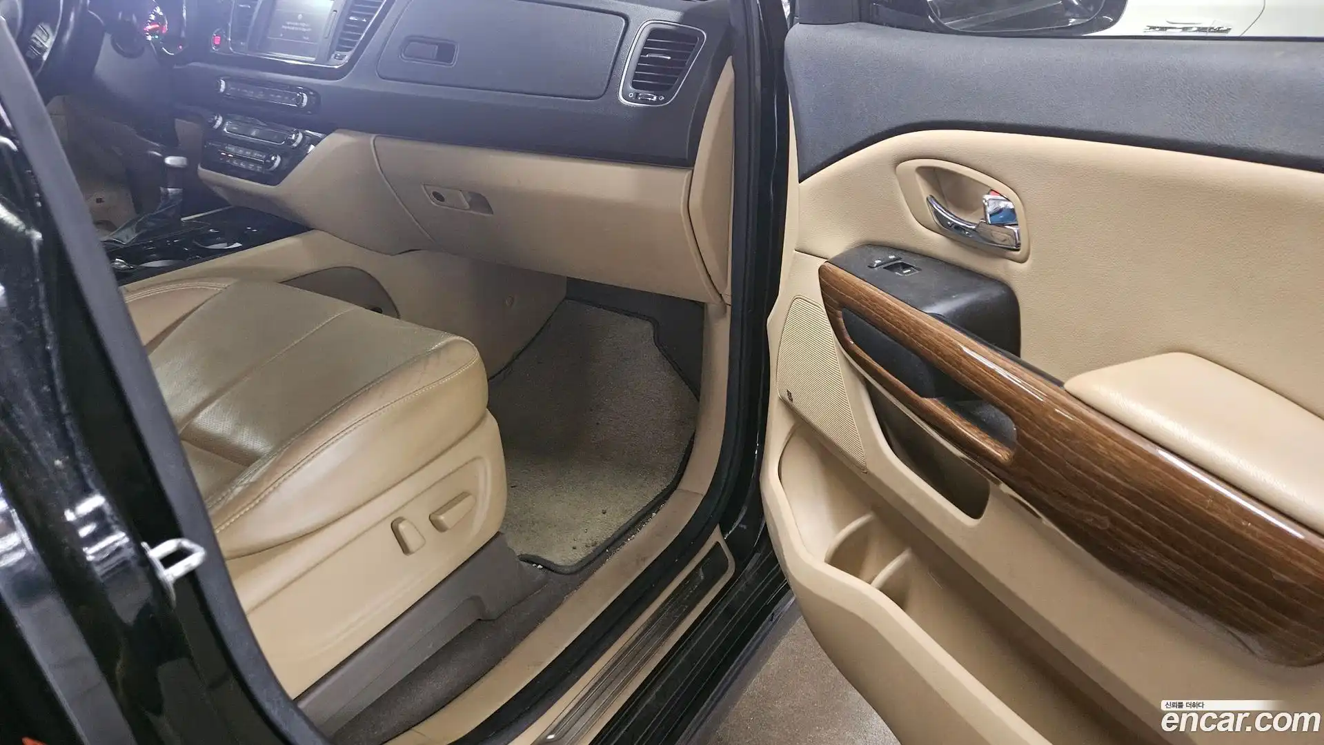 Canival Kia 2017.2-INNER-008