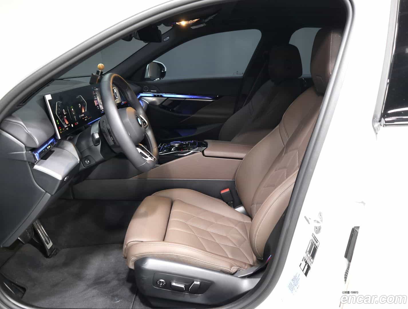 5-Series BMW 2025.10-INNER-010