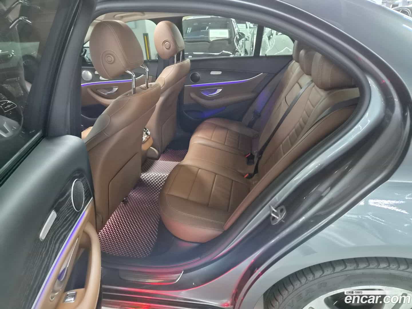 E-Class Mercedes-Benz 2019.4-INNER-010