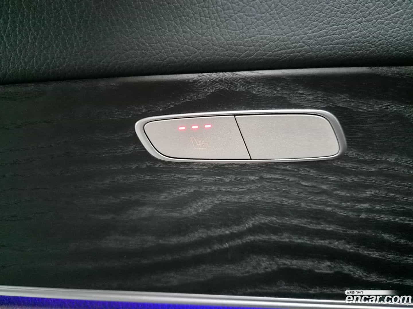 E-Class Mercedes-Benz 2019.4-OPTION-023