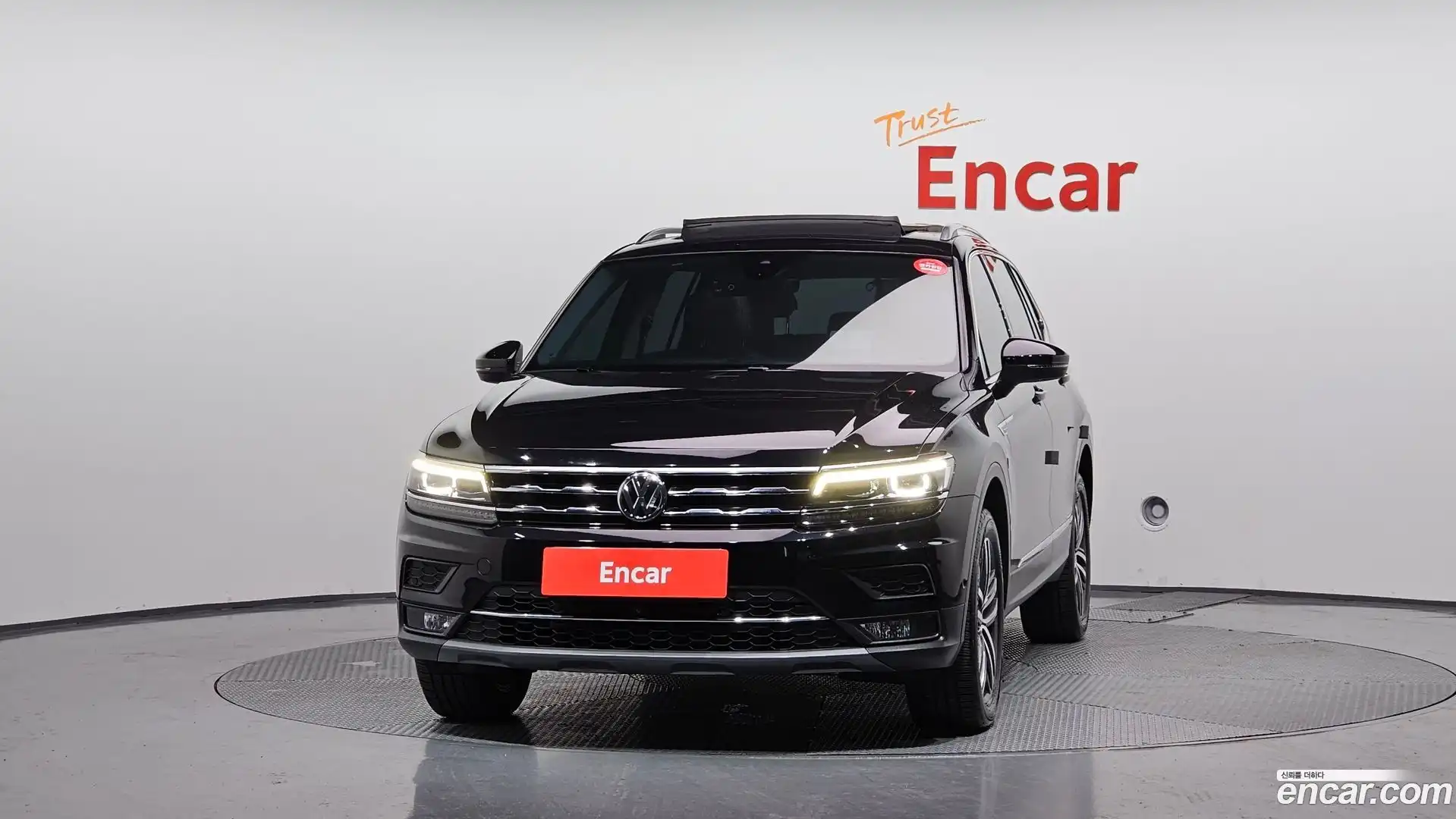 Tiguan Volkswagen 2020.11-OUTER-003