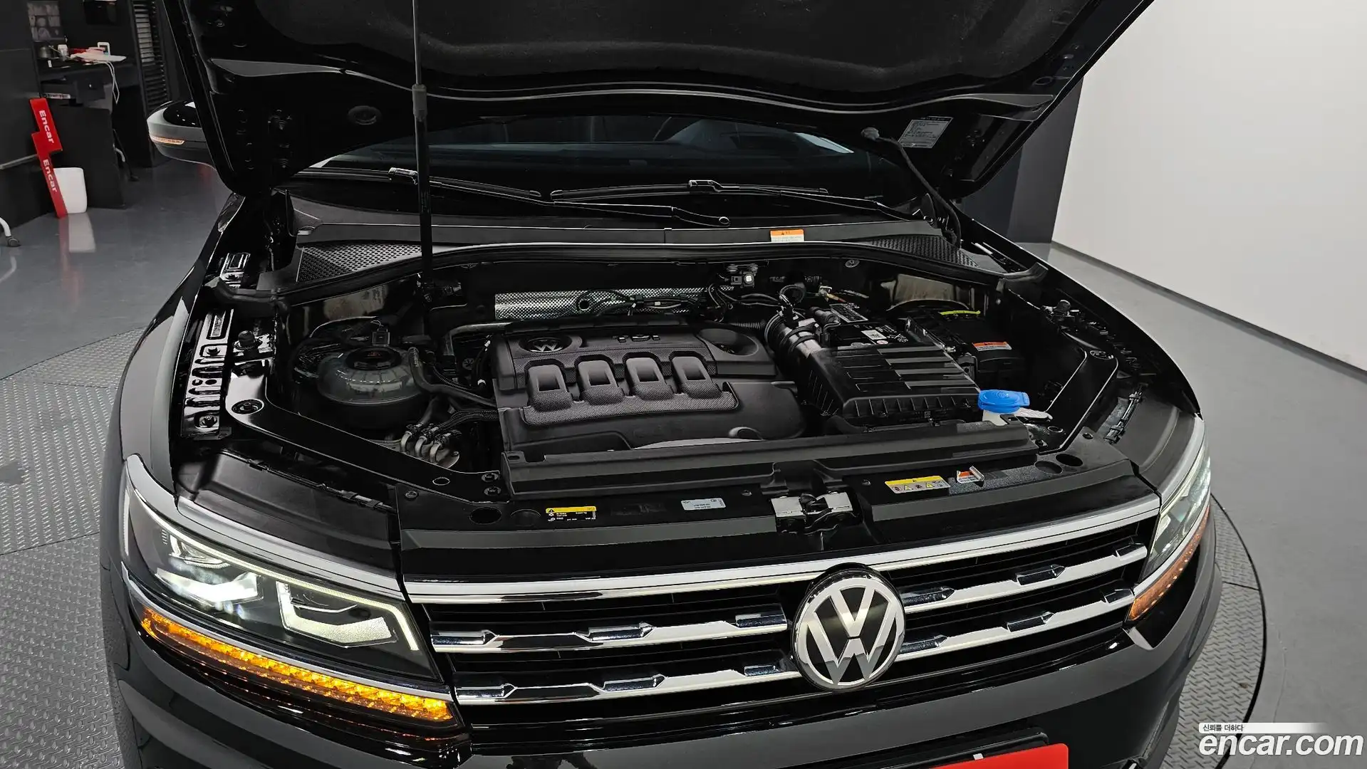 Tiguan Volkswagen 2020.11-OUTER-006
