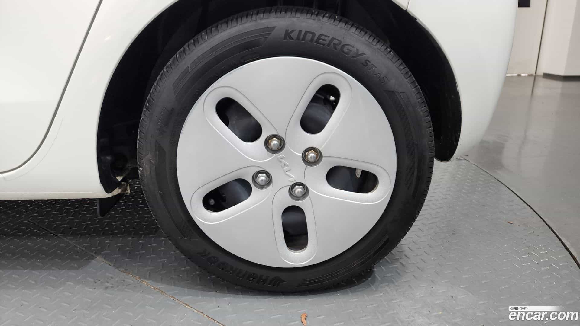 RAY Kia 2023.2-OUTER-031