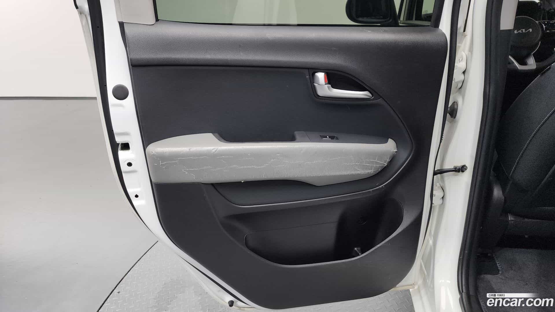 RAY Kia 2023.2-INNER-035