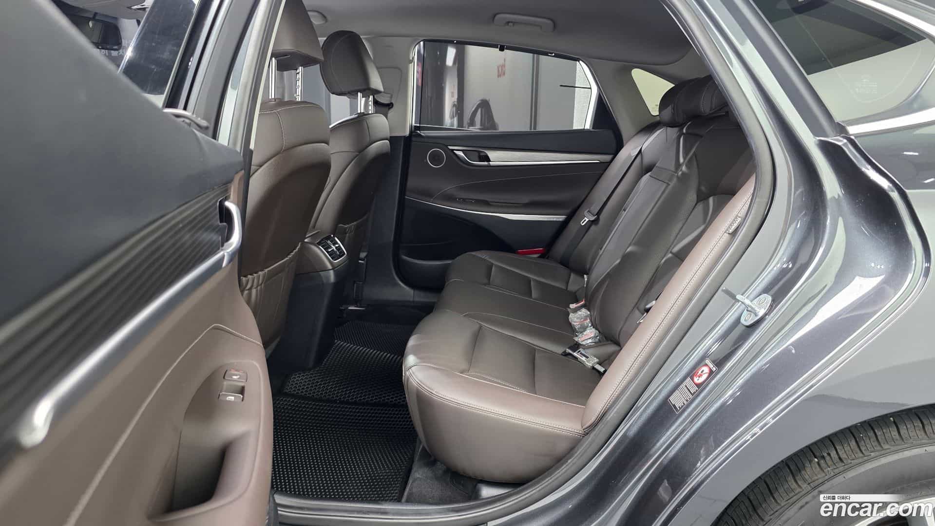 Grandeur Hyundai 2019.6-OPTION-015