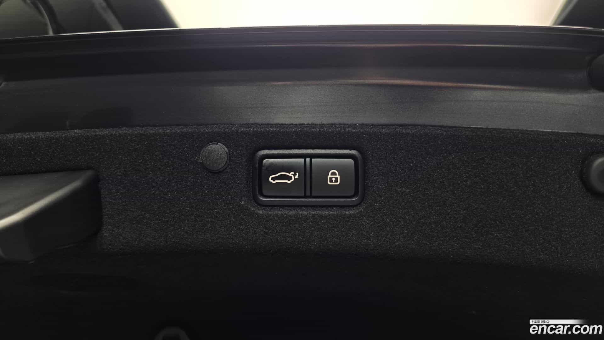 Grandeur Hyundai 2019.6-OPTION-044