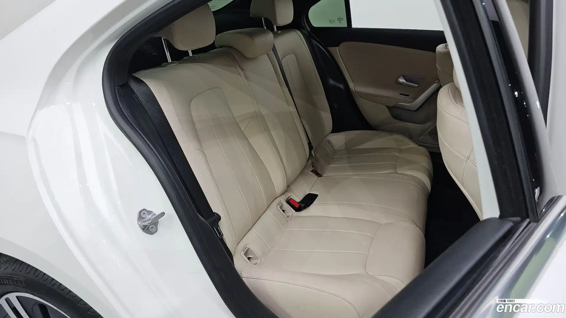A-Class Mercedes-Benz 2021.8-INNER-036