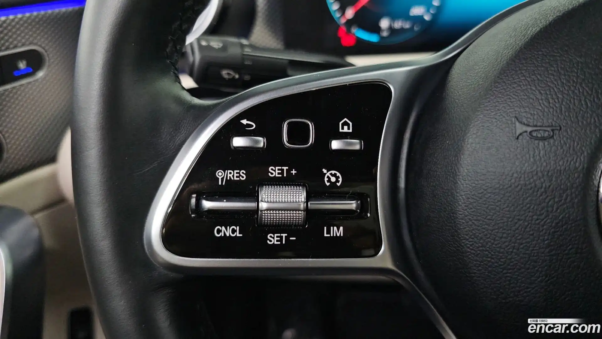 A-Class Mercedes-Benz 2021.8-OPTION-044