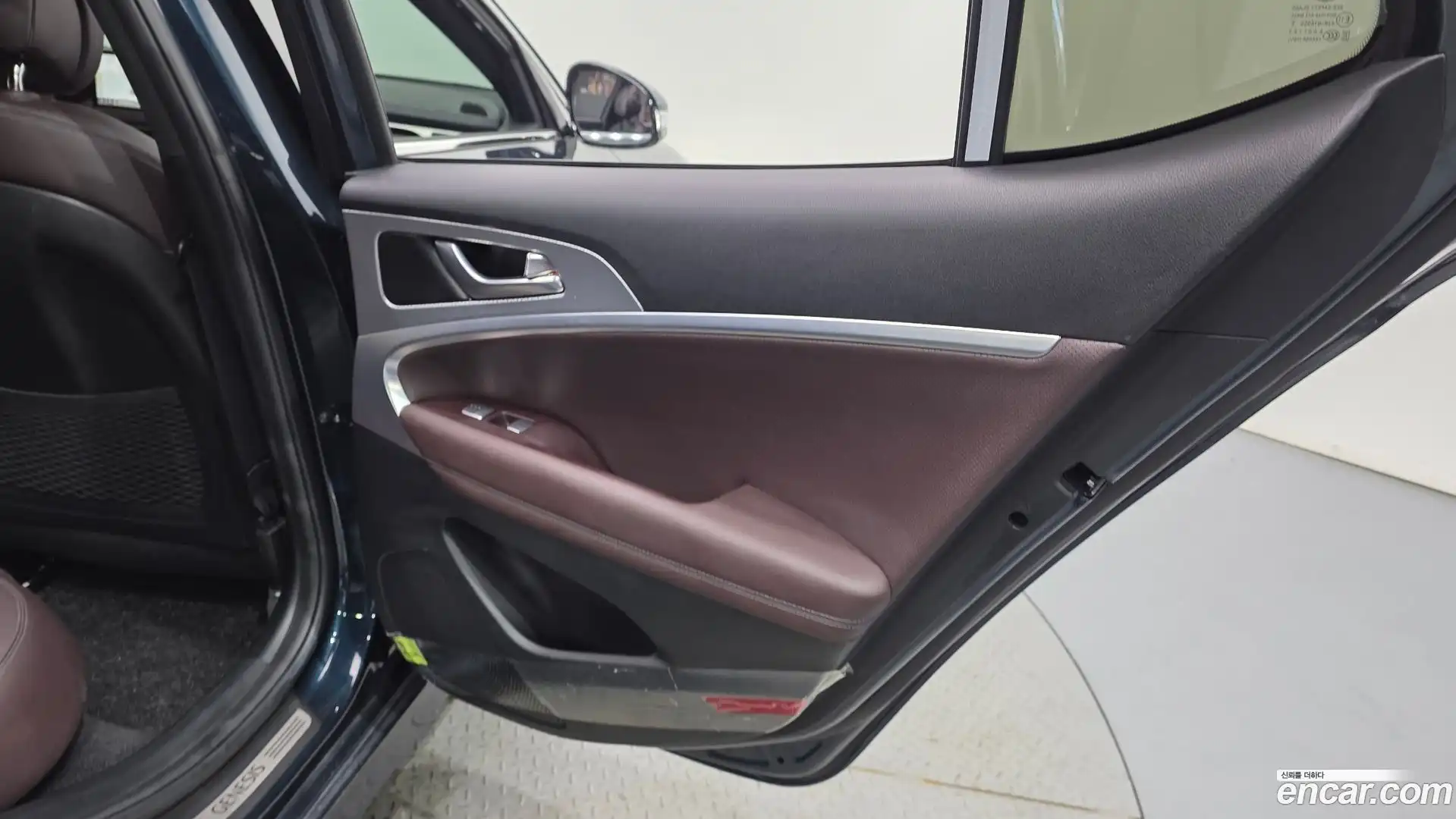 G70 Genesis 2020.11-INNER-035