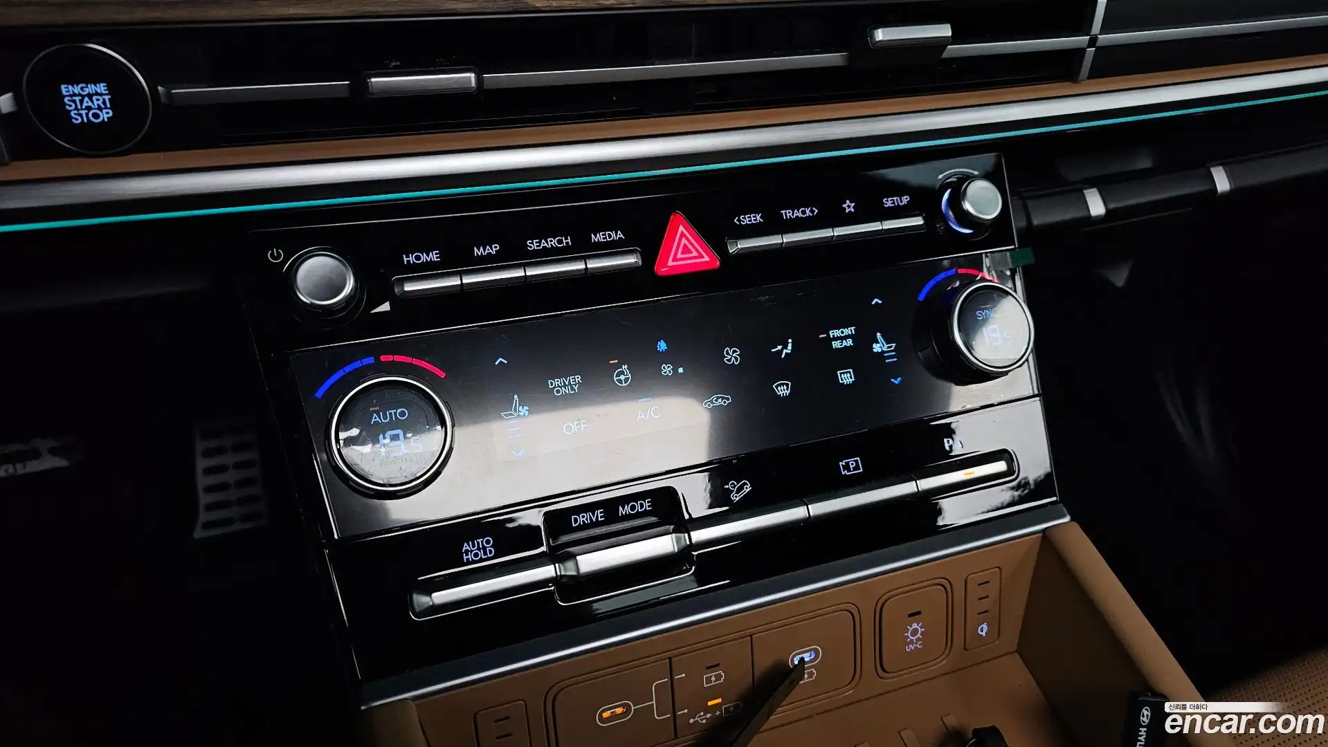 Santafe Hyundai 2024.6-OPTION-041