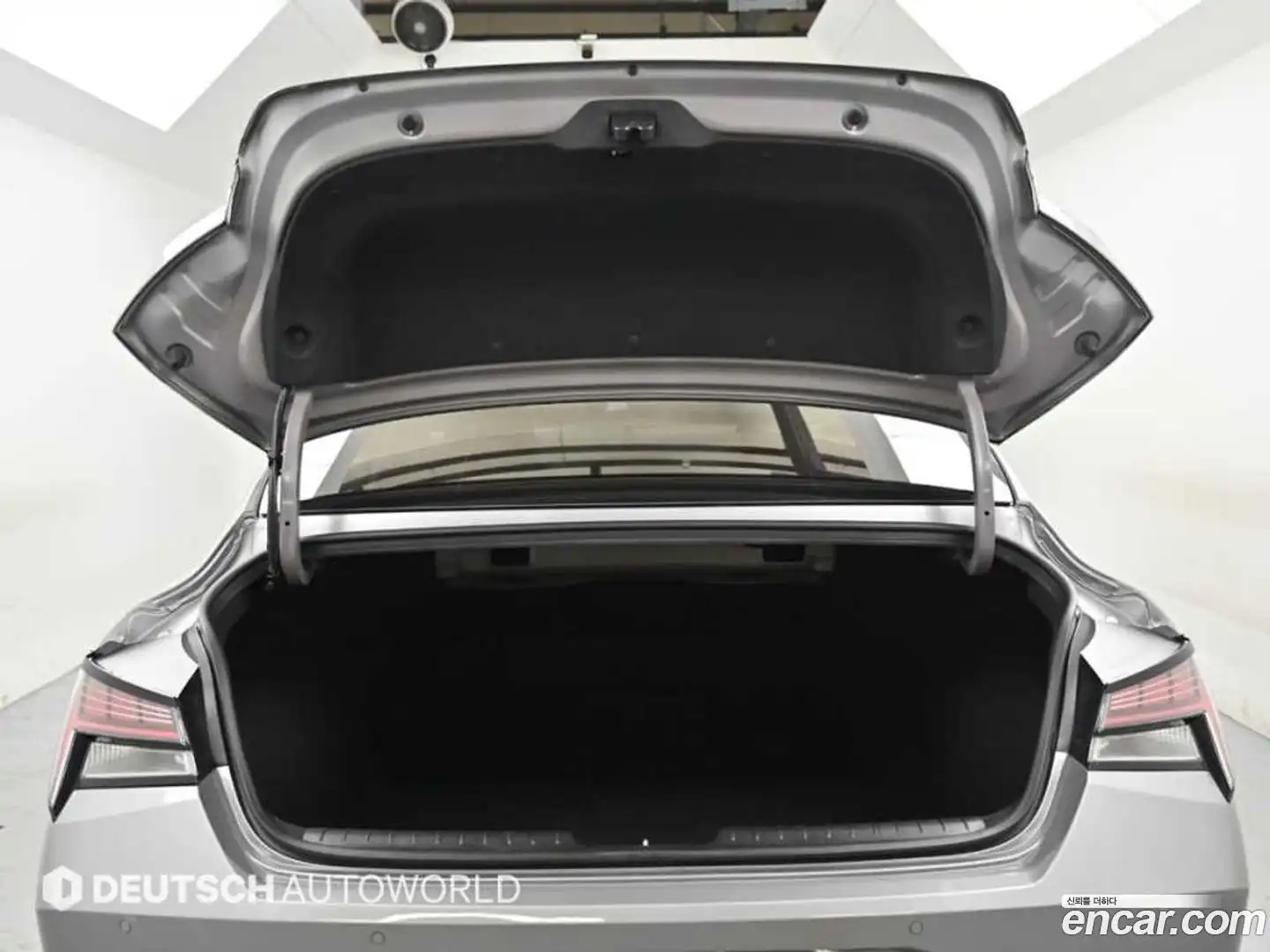 AVANTE Hyundai 2020.9-OPTION-023