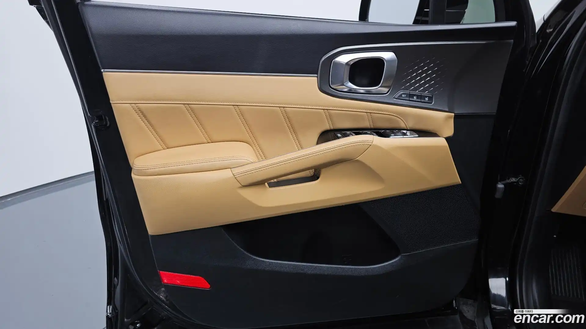 Sorento Kia 2023.2-INNER-034