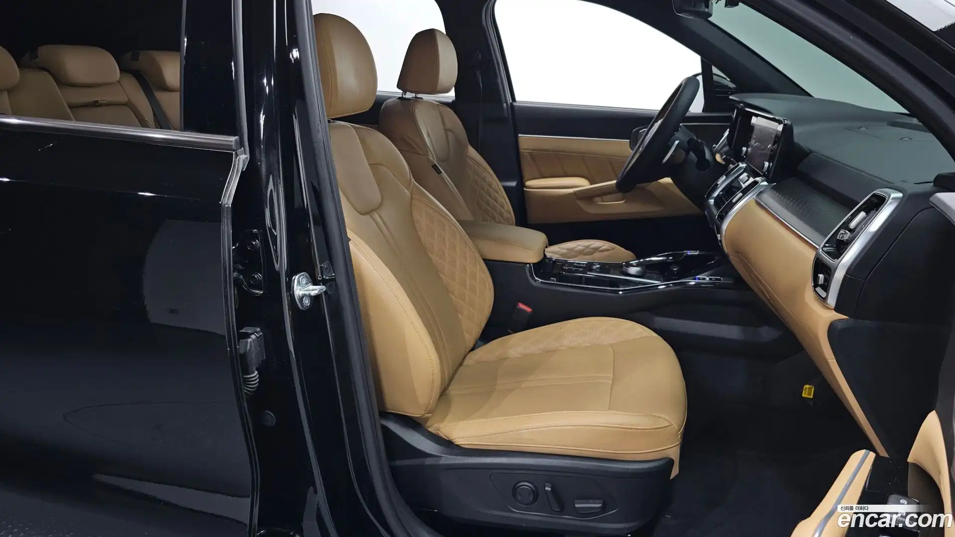 Sorento Kia 2023.2-INNER-036