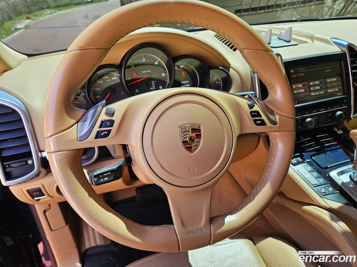 Cayenne Porsche 2013.1-INNER-010