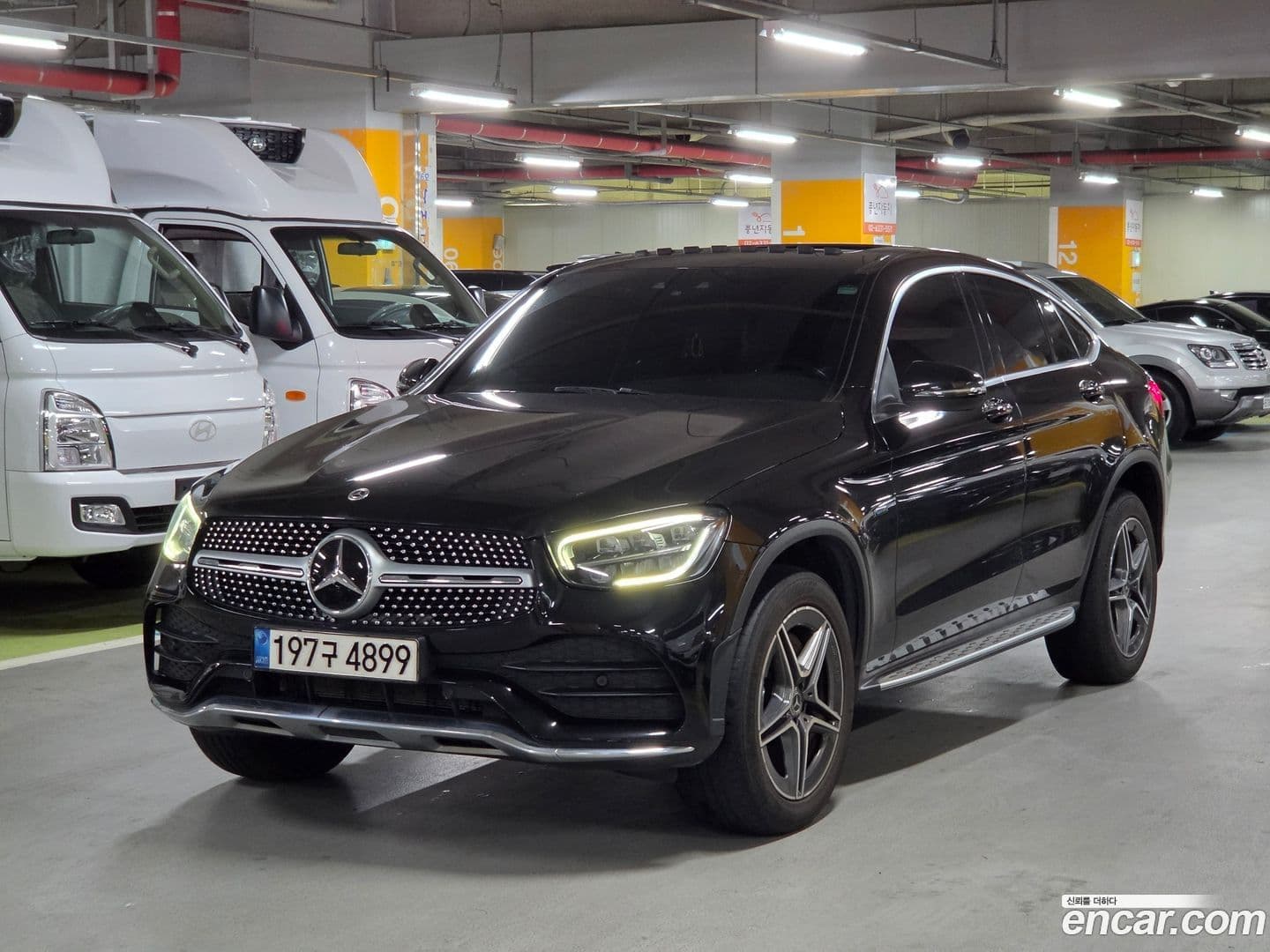 Main__Slider__Photo:GLC-Class Mercedes-Benz 2021.4-0
