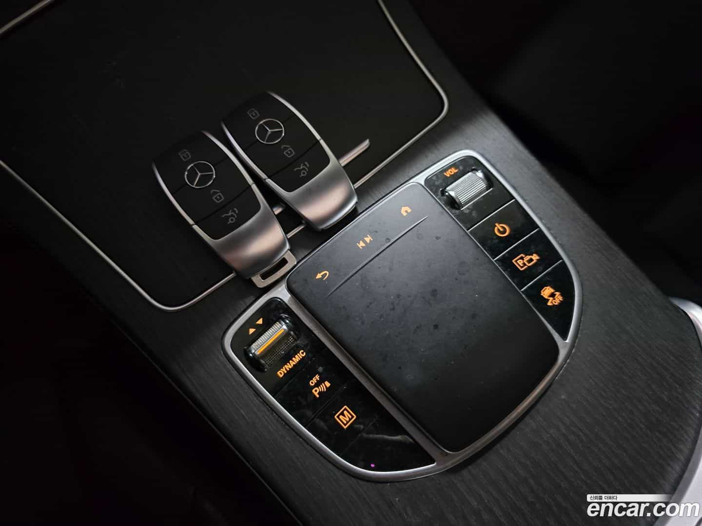 GLC-Class Mercedes-Benz 2021.4-OPTION-021