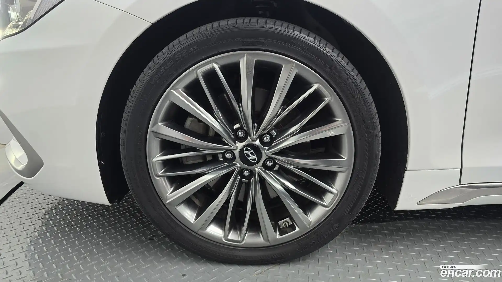 Grandeur Hyundai 2018.8-OUTER-005