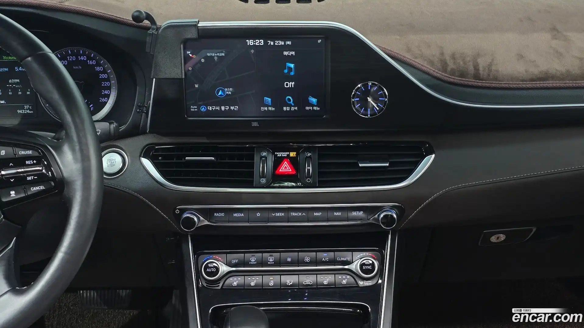 Grandeur Hyundai 2018.8-OPTION-021