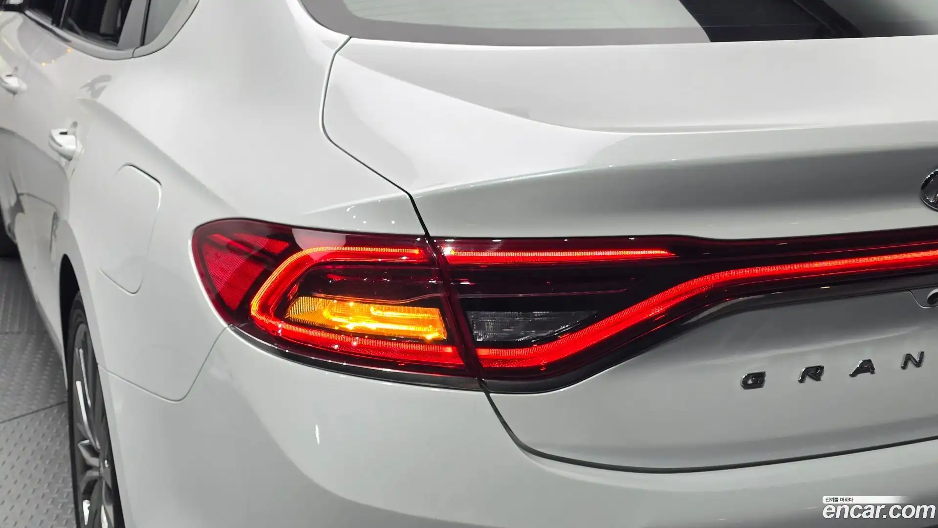 Grandeur Hyundai 2018.8-OUTER-033